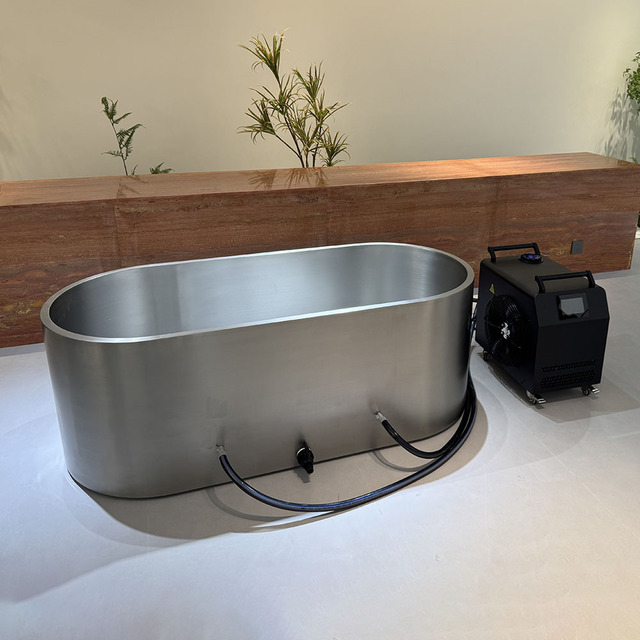 Stainless steel cold plunge tub with chiller system